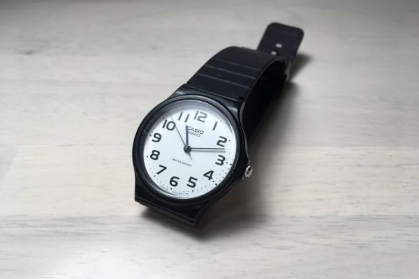 チープカシオ Mq 24の電池交換に失敗 経年劣化に注意 まなびの情報室